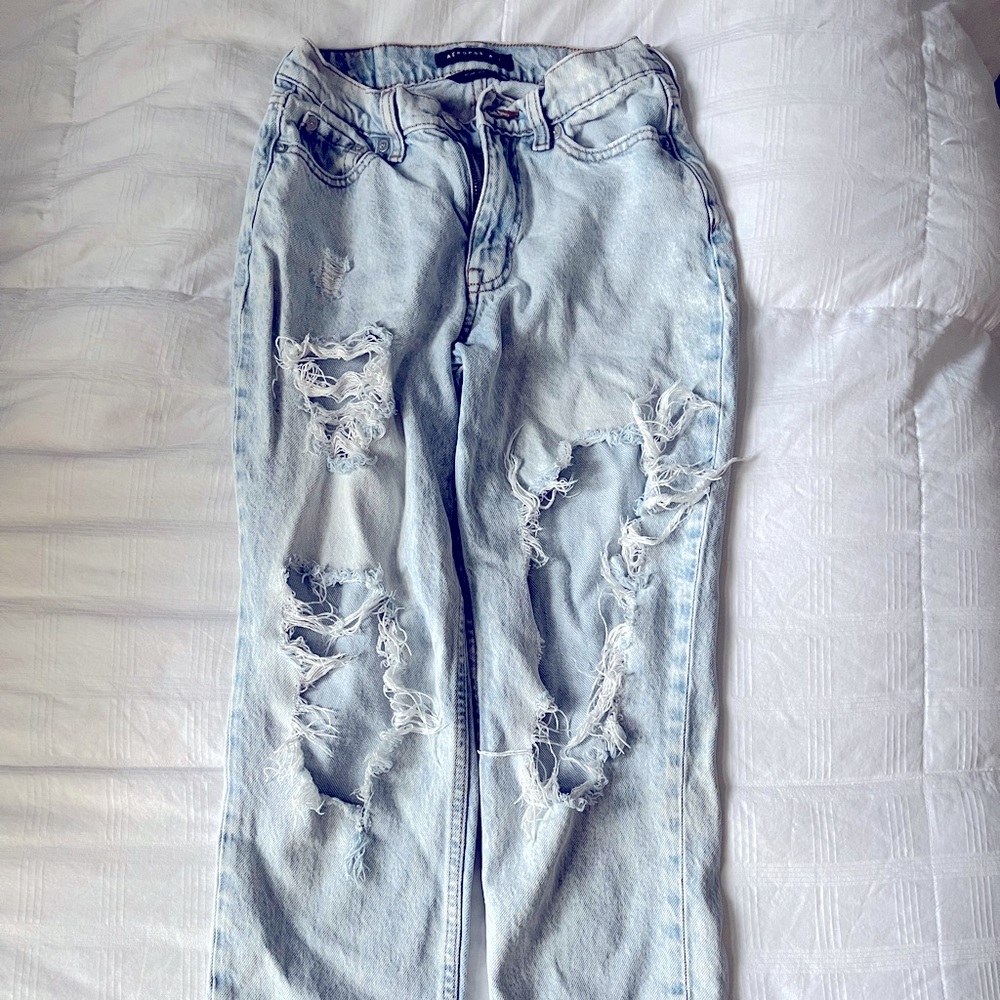 Aeropostale Ripped Mom Jeans